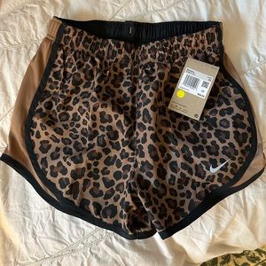 Women’s Nike Tempo Shorts in Cheetah Print - Size XS, NWT